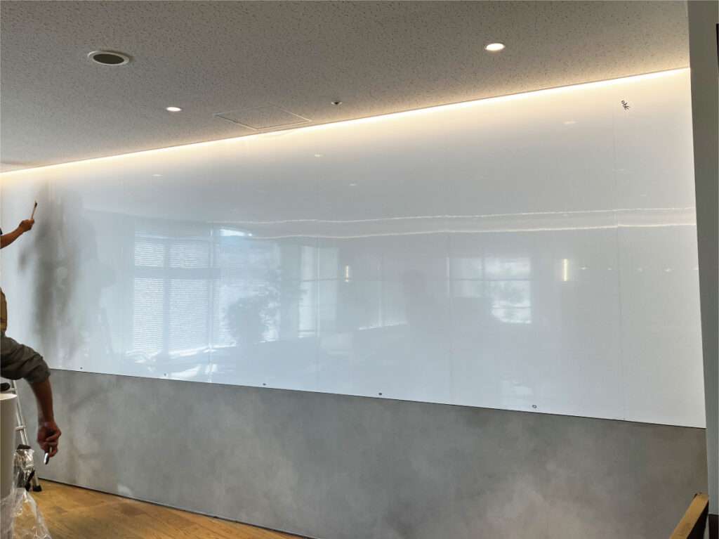 新宿区の看板屋・有限会社アクト企画・オフィスサイン(オフィス看板・ルームサイン・ドアサイン)・施工事例(新橋)